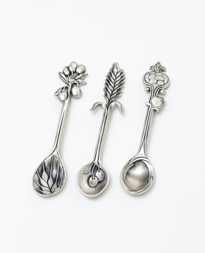 ג'נטלמן, הרשת הגדולה בישראל למתנות לגבר ומוצרי פנאי, קיבלה את הזיכיון לשיווק מתנות ותכשיטים מבית דנון. 