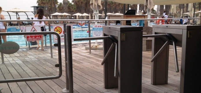 סבסבות בריכת גורדון (צילום: אותות אלקטרוניקה)