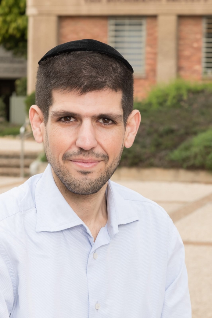 יחיאל ועקנין - המשמר החברתי אלעד (צילום:  יורם רשף)