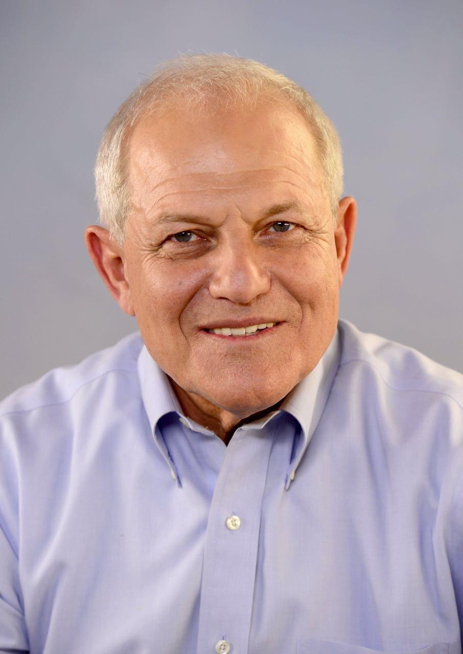 יזם את חוק גמלת הסיעוד לאזרחים ותיקים בודדים - שר העבודה והרווחה חיים כץ.