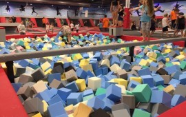 חגיגת פעילויות בחול המועד סוכות בפארק הטרמפולינות SKY JUMP ברעננה פארק טרמפולינות SKY JUMP (צילום:SKY JUMP)