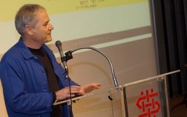 שנקר: הסטודנטים אירחו את חושפי השחיתויות והפעילים החברתיים פרופ' לארי אברמסון, ראש המחלקה לאמנות רב תחומית בשנקר. צילום: דור שרון