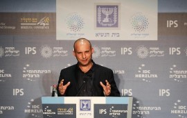 השר בנט: נפעל למניעת פגיעות נפשיות ומיניות קשות שר החינוך נפתלי בנט. צילום: עדי כהן צדק