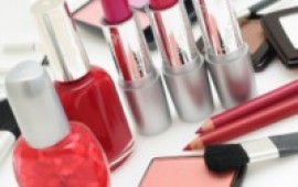 לימודי איפור: בתי הספר שמאחורי האייליינר make-up