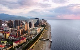 בטומי: כל מה שכדאי לדעת לפני שממריאים Image by frimufilms on Freepik