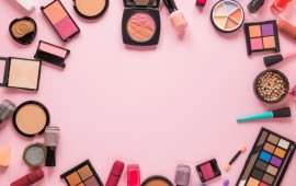 איך מקימים חדר איפור מקצועי בבית? קרדיט תמונה FREEPIK