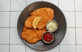 שולחן שוק שניצלים – כי לפעמים הכי פשוט זה הכי מפתיע